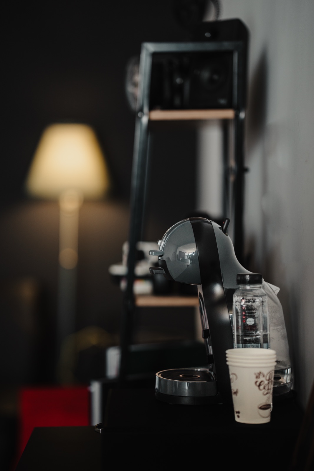 Studio Foto — espressor și pahare de cafea